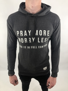 Hoodie VKM Pray en internet