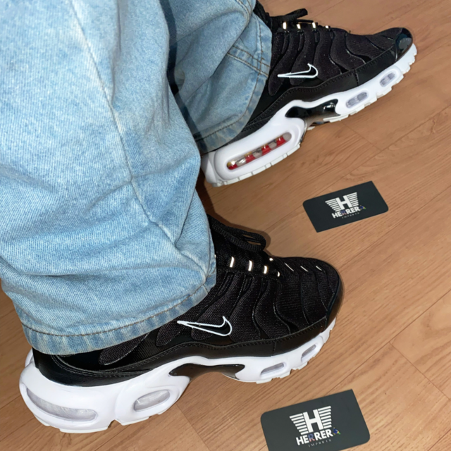 Nike air max plus cheap tn se on feet