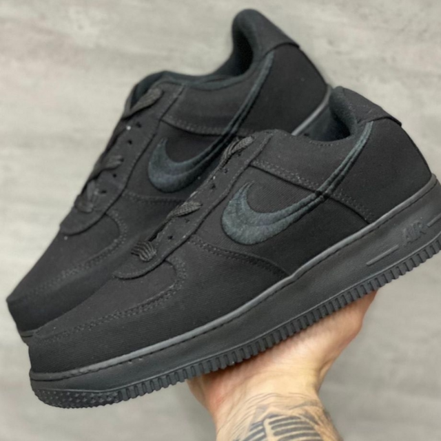 Matte black best sale vapormax