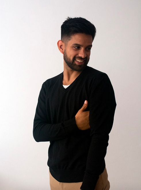Sweater cuello V Comprar en JOHLO