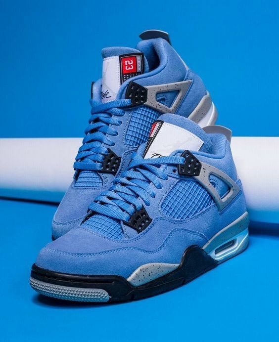 ZAPATILLAS NIKE AIR JORDAN 4 - Comprar en Cortelá