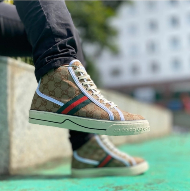 Tenis gucci masculino preço sale