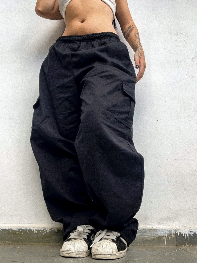 Calça cargo preta