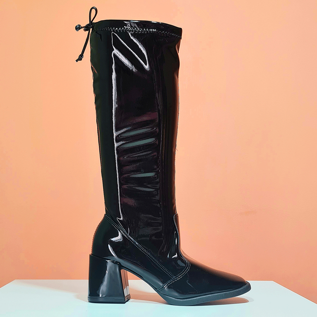 Bota moleca cano alto sales