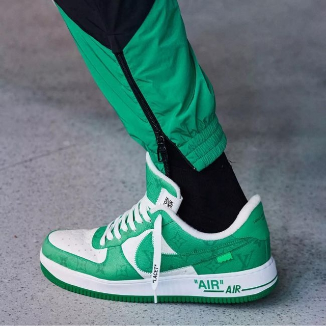 Nike sales green white