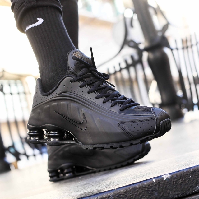Nike shox r4 outlet new arrivals