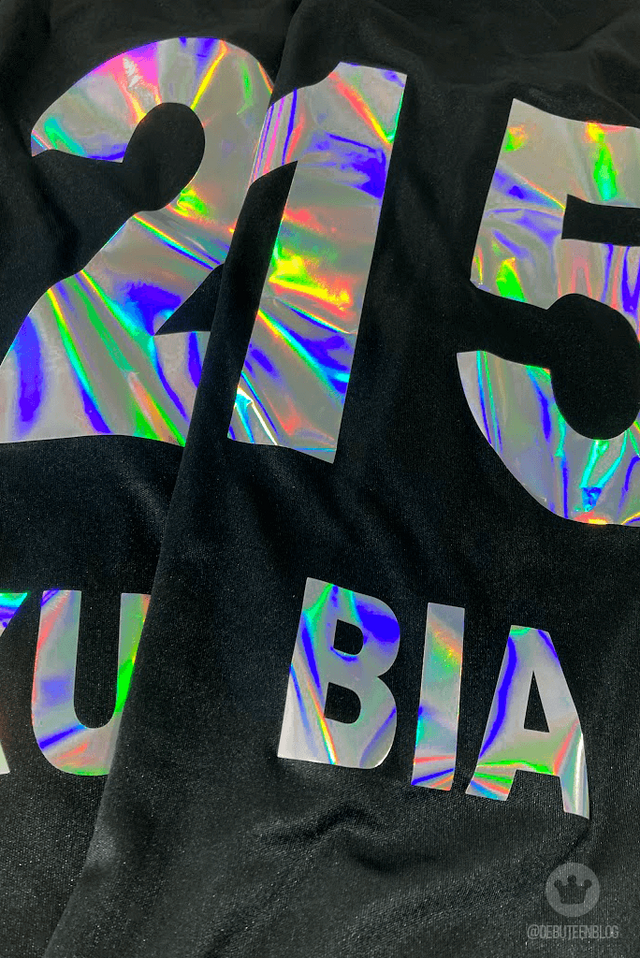 Camiseta personalizada com estampa holográfica cor Spectrum