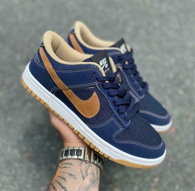 T nis Nike Dunk azul e mostarda