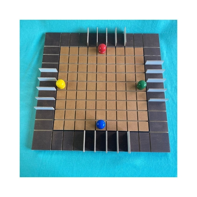 QI - Jogos no desenvolvimento de competências: Curral, este é um genuíno jogo  abstrato de estratégia que possui regras muito simples, e pode ser jogado  por crianças e adultos (2 ou 4