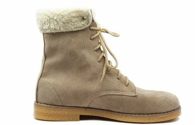 Botas de gamuza con corderito new arrivals