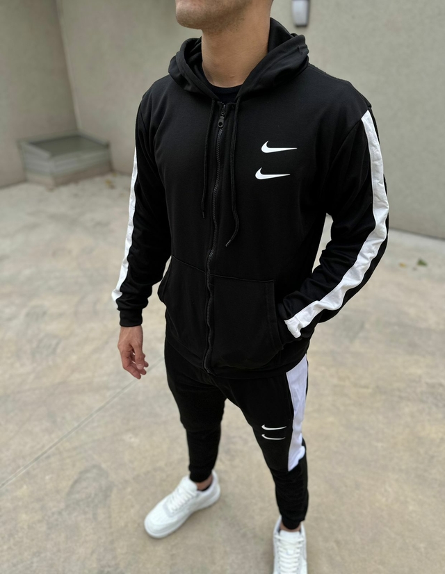 Conjunto Nike Swoosh negro Comprar en zafiro