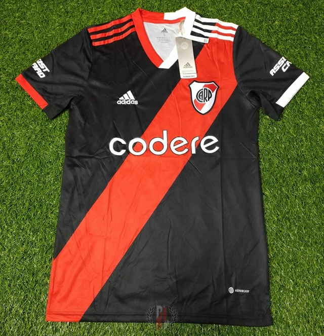 Camiseta negra river hotsell