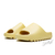 Yeezy Slide 'Desert Sand' na internet