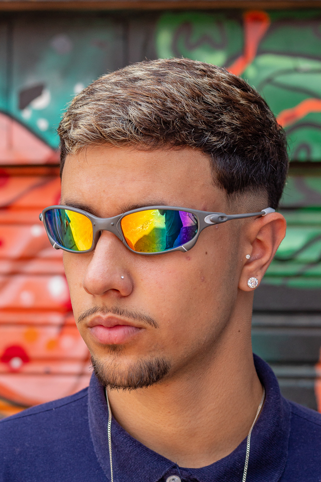 Oculos Oakley Julliet Lupa do vilão xmetal Arco Iris em Promoção na  Americanas