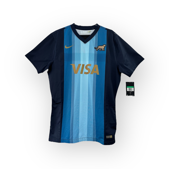 Los pumas camiseta hotsell