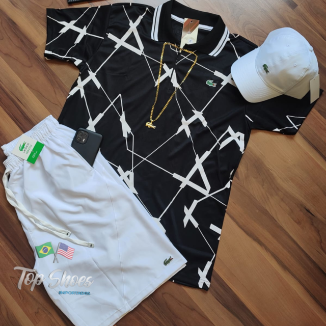 Kit Lacoste Camisa Geometrica Preta c/ Bermuda Branca Boné Smal Croc Branco  Cordão e Pingente Brinde!!