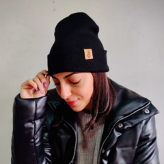 GORRO BEANIE NEGRO en internet