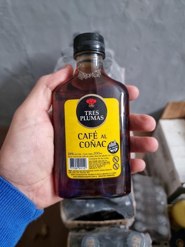Petaca Tres Plumas Cafe al Coñac 200 ml