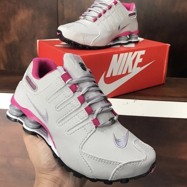 NIKE SHOX NZ 4 MOLAS - CINZA E ROSA - RL STORE