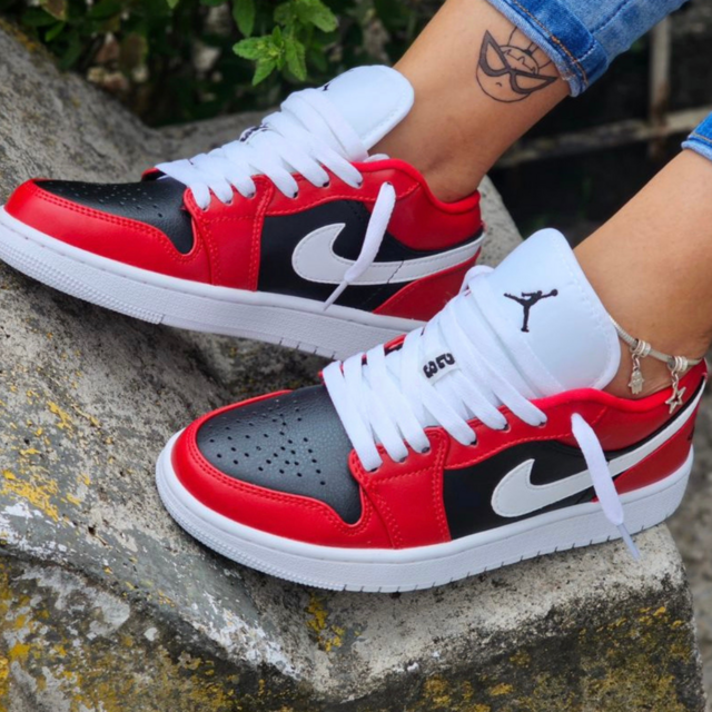 Nike sb vermelho e branco online