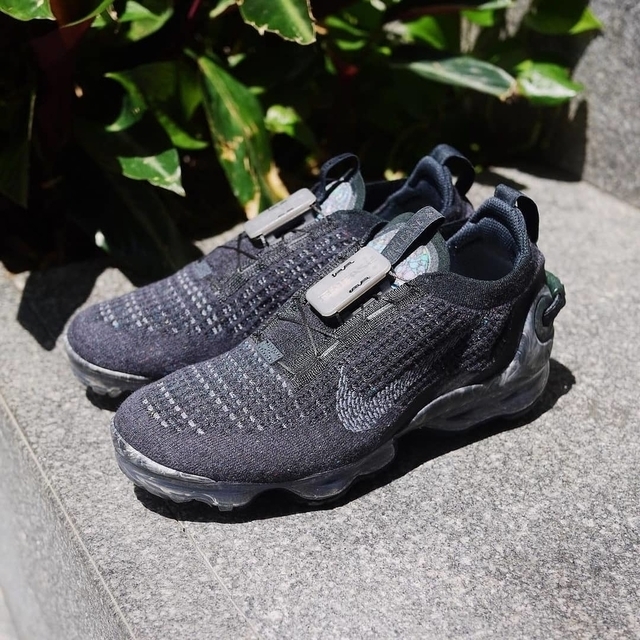 Vapour max hotsell all black