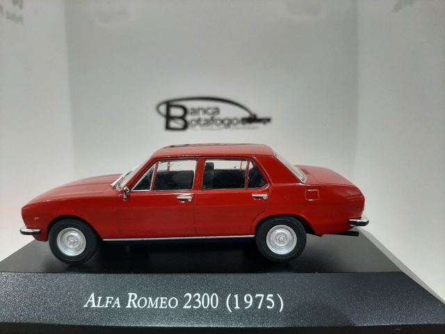 MINIATURA CARRO CORRIDA ANTIGO METAL VERMELHO -ENFEITE Mais Az