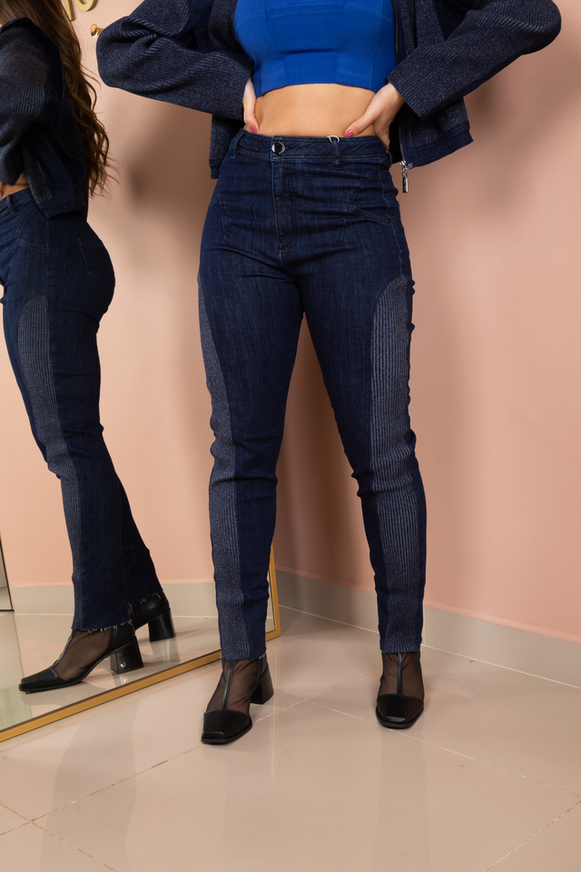 CALÇA JEANS MORENA ROSA SKINNY ISABELLI COS ALTO DETALHE TRICO