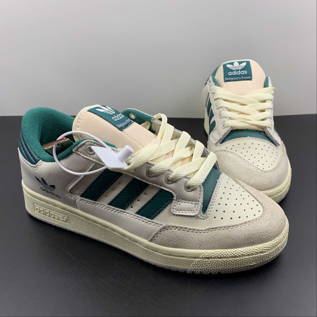 Tenis adidas branco cheap com detalhe verde