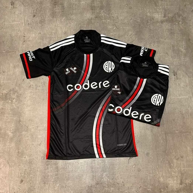 Camiseta River negra nueva La Maquina