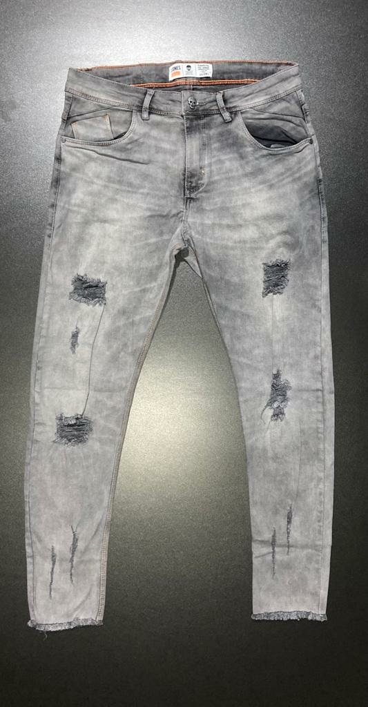 Calça com sales barra desfiada masculina