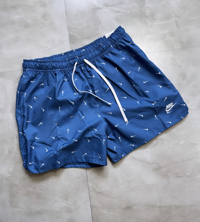 Shorts Nike - Multiple Swoosh (Azul + Branco)