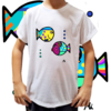 Camiseta unissex infantil Peixinhos - Desenhista Camila Rolfhs