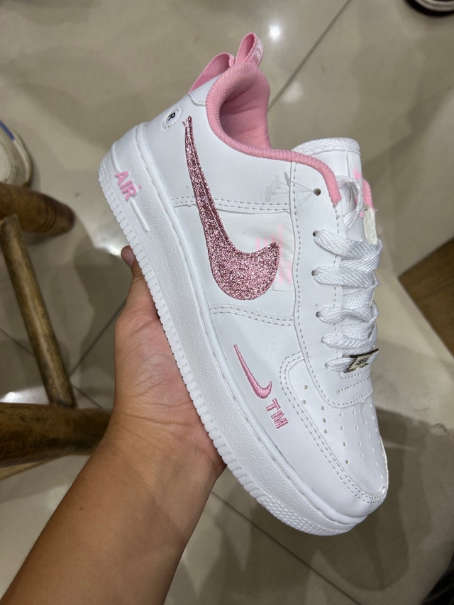 Nike branco com Glitter rosa
