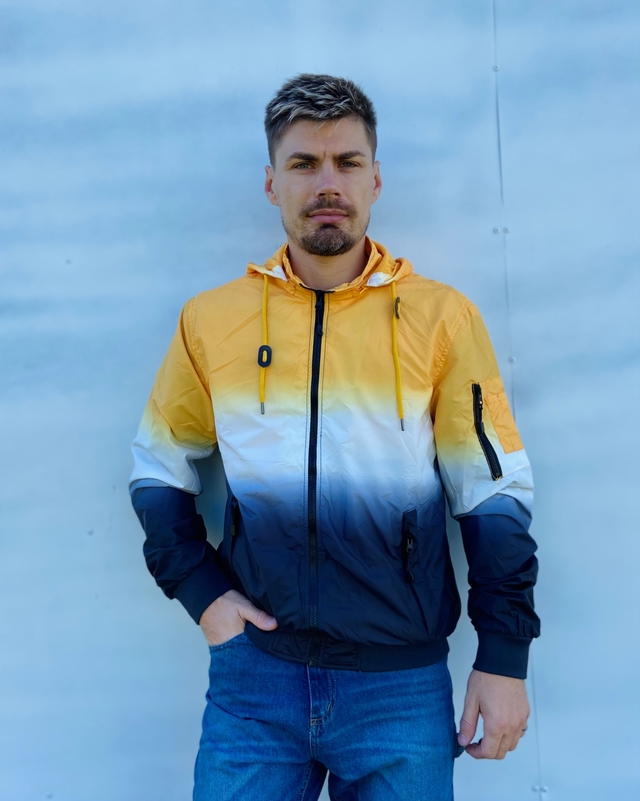 CAMPERA ROMPEVIENTO TRICOLOR