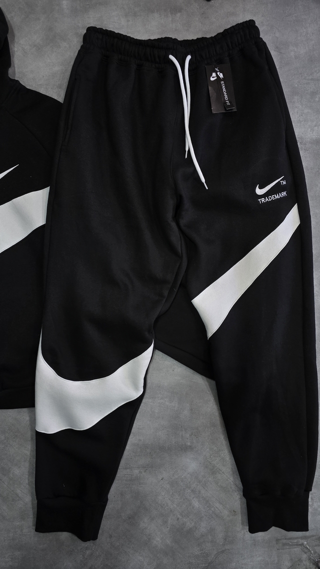 Jogging nike big swoosh online