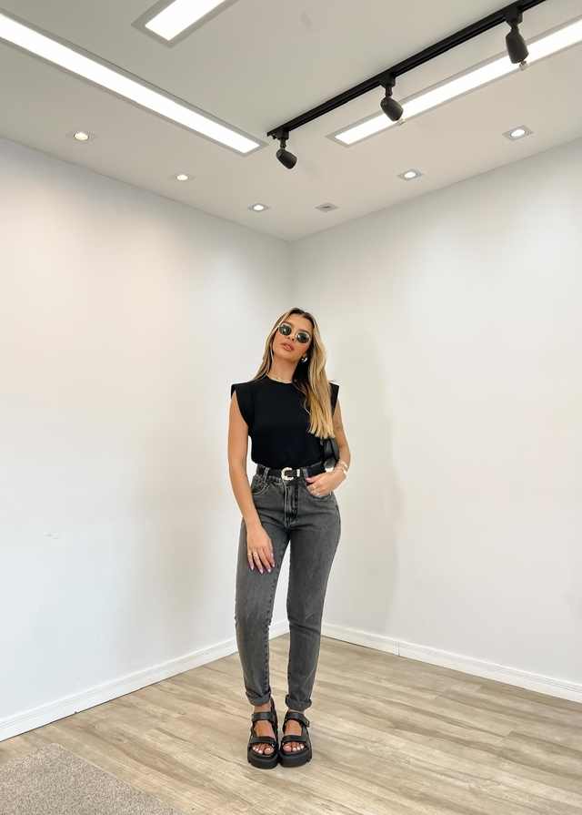 Blusa preta hotsell calça jeans
