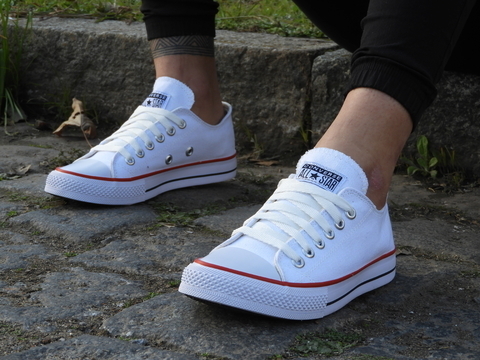 Converse blancas tumblr best sale