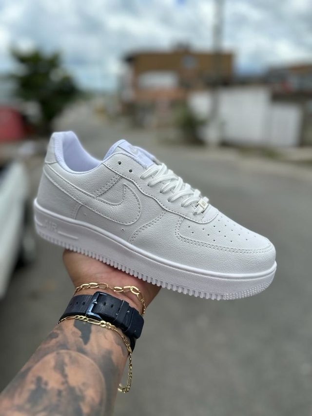 Tênis Nike Air Force 1 - Premium Branco