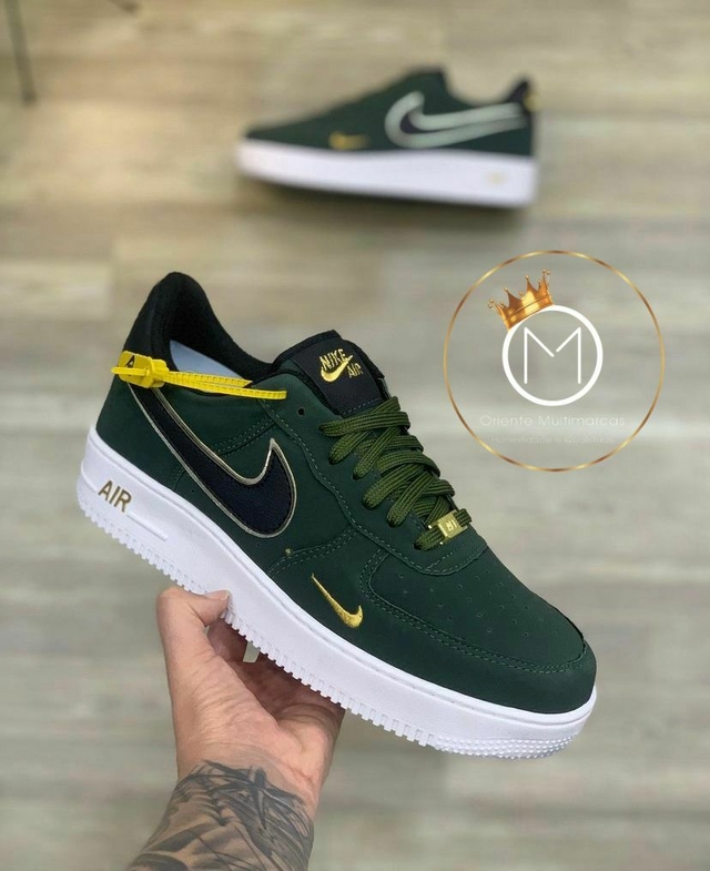 Nike air force preto e dourado sales