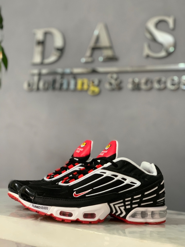 Dashing nike air max plus sneakers outlet