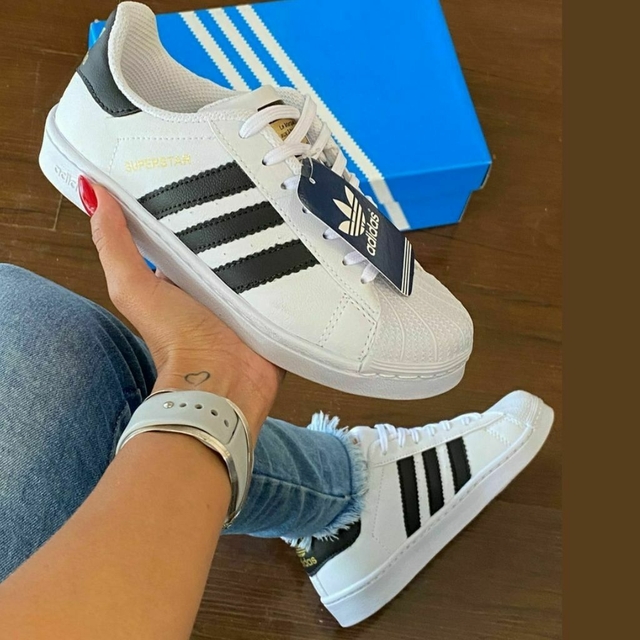 Tênis Adidas Superstar - Preto com Branco