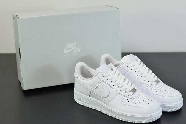 Air force ones classic sale