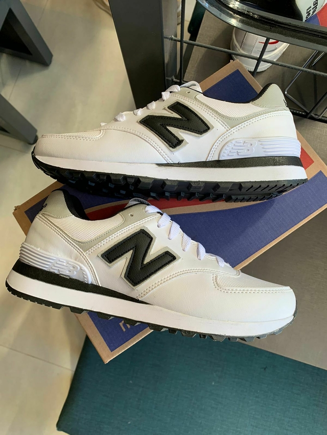 New balance 574 store preto e branco