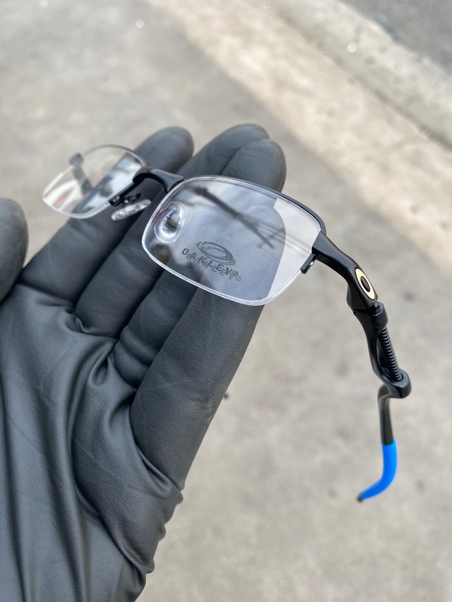 Armação Óculos de Grau Oakley Mola Preta Lupa Vilao Mandrake Juliet