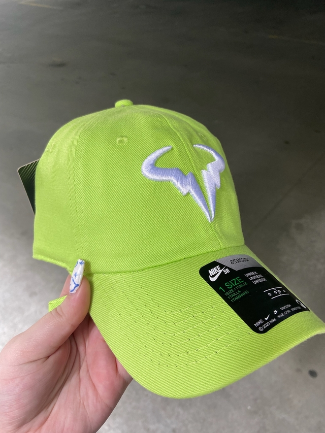 Nike green hat 2025
