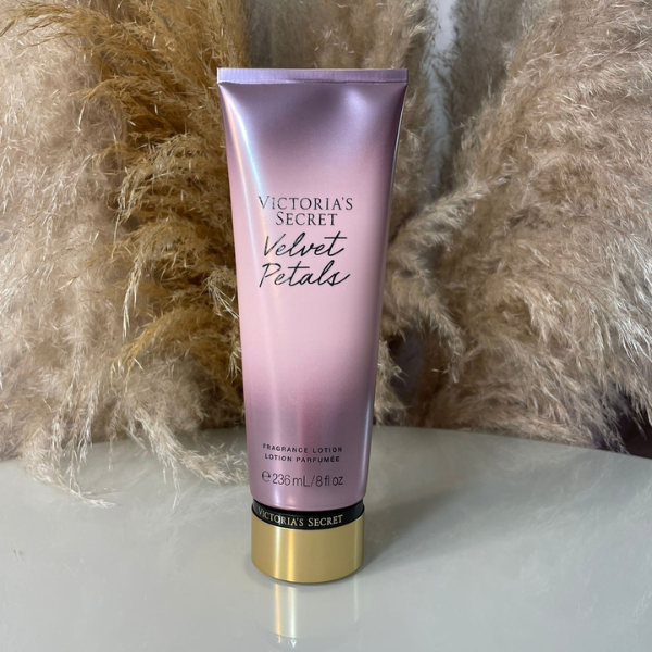 Creme Victoria's Secrets Velvet Petals - 236 ml