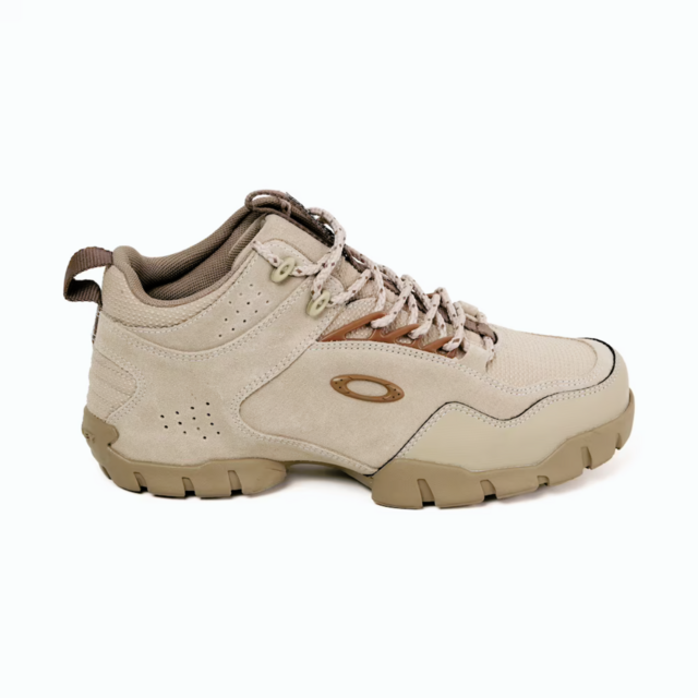 Bota oakley halftrack best sale bege