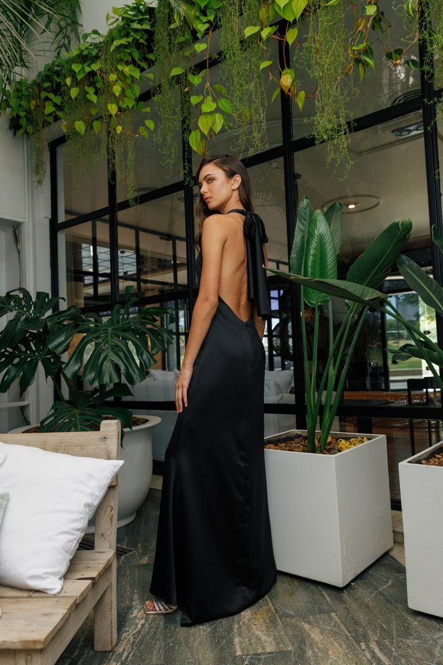 vestidos de fiesta simples con diseno negros