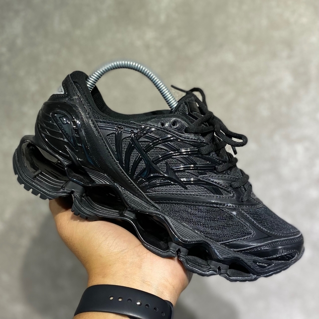 Mizuno all sale black