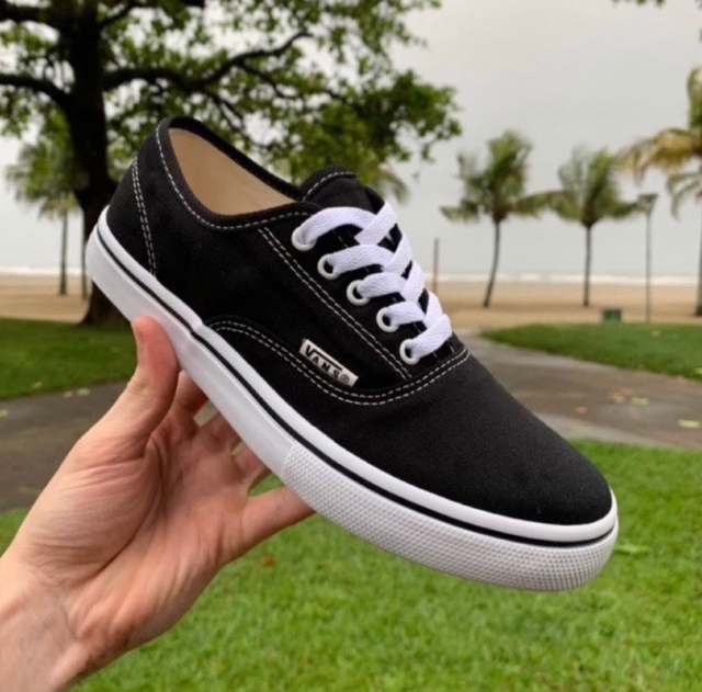 Vans Era